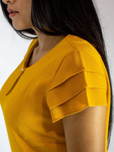 Cargar imagen en el visor de la galería, Blusa Berenice - Mostaza BLUSAS Y CAMISAS VENNUS® 
